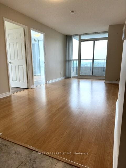 35 Hollywood Avenue Unit 1620 photo 6