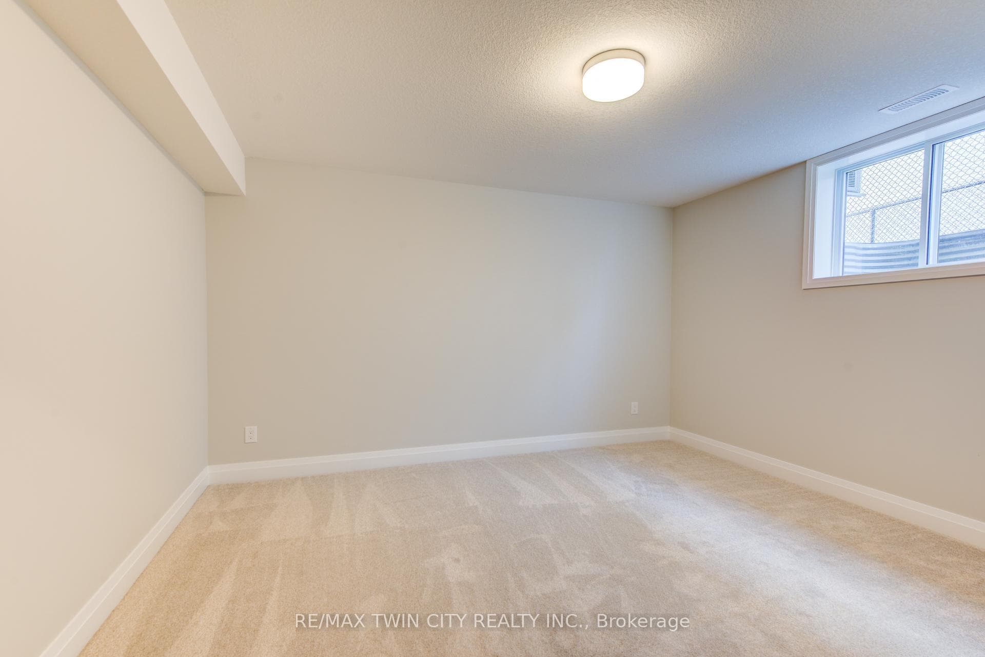 106 South Parkwood Boulevard photo 35