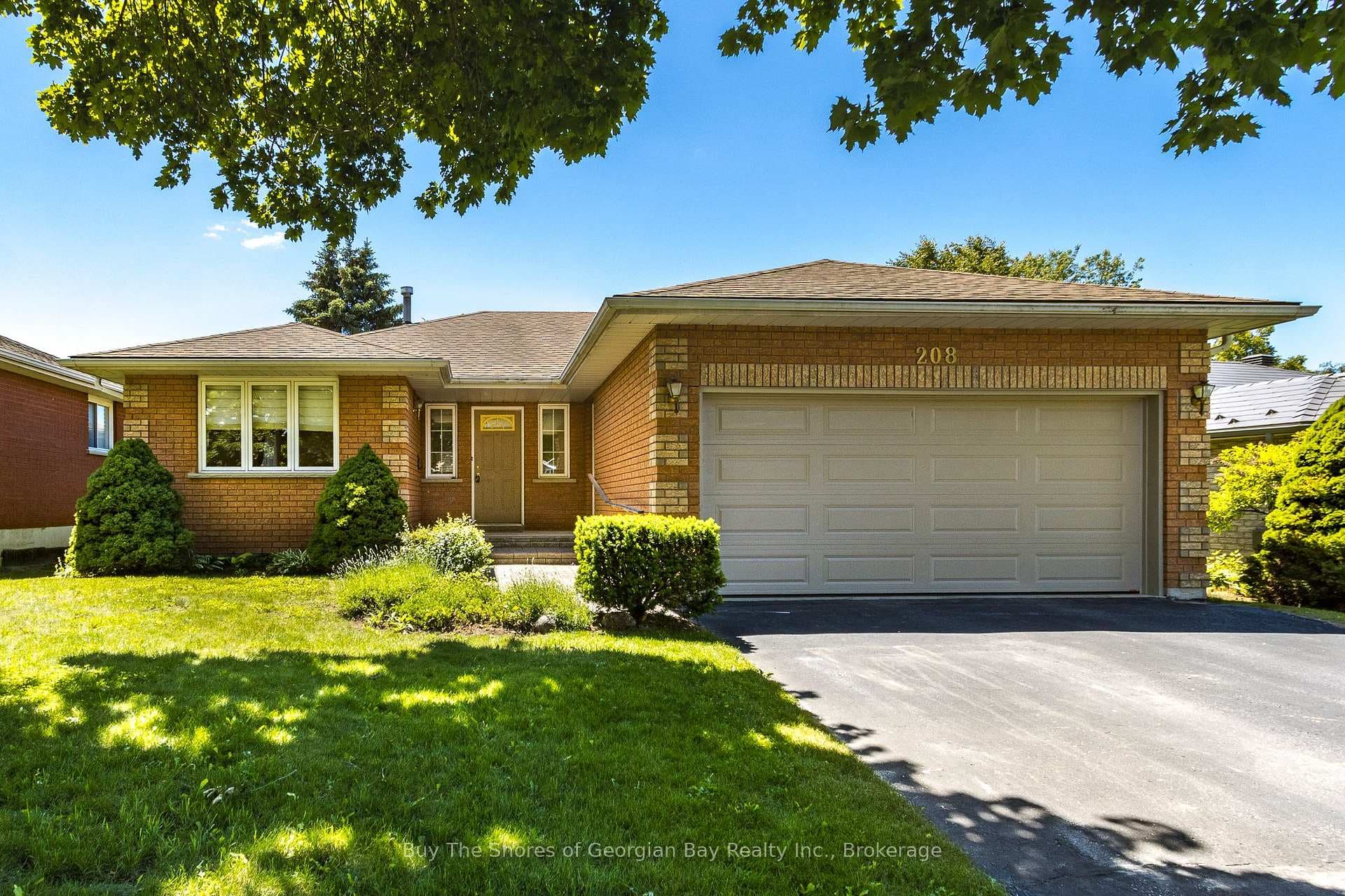 208 Margaret Street photo 39