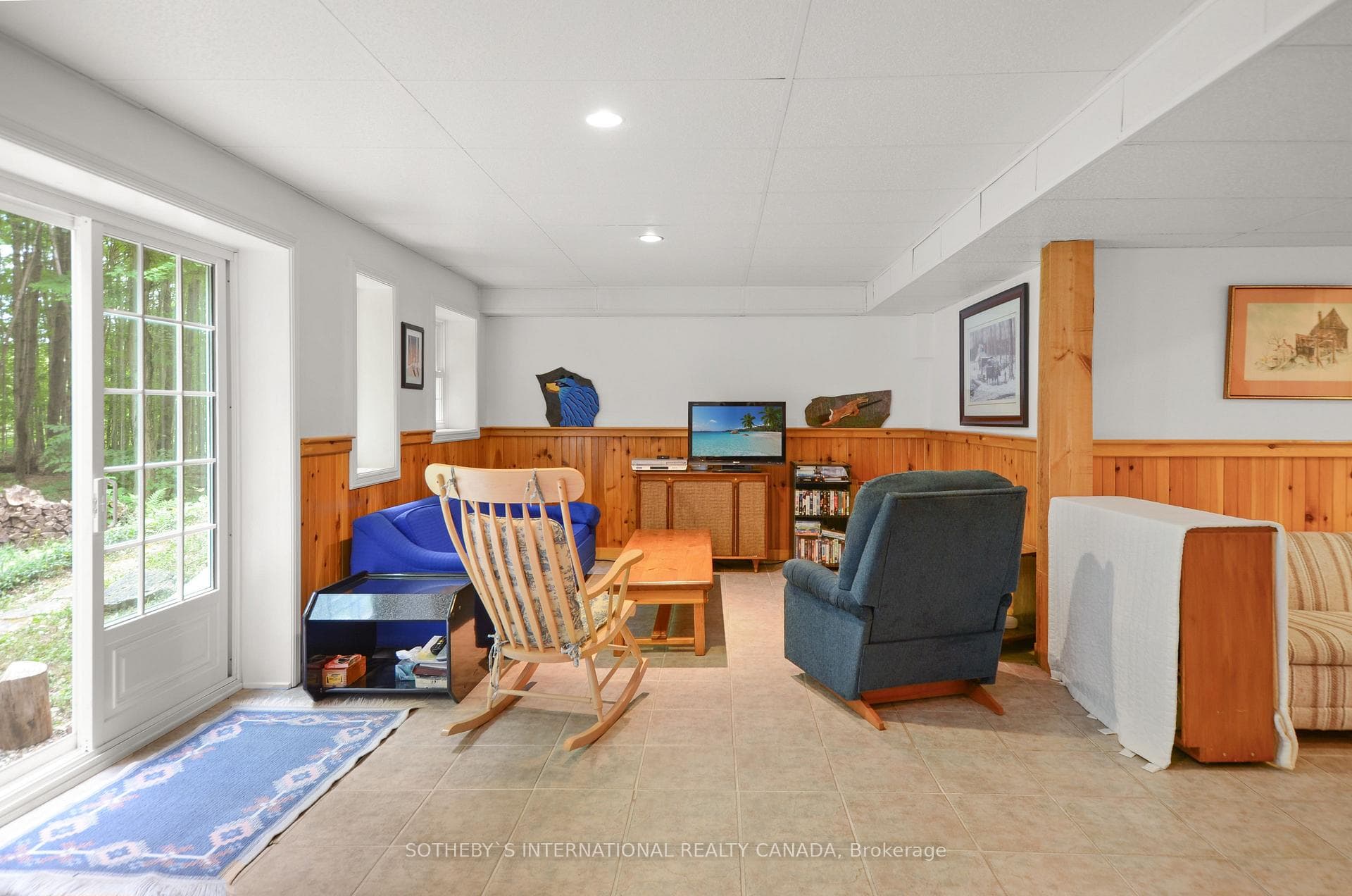 165 Valley Crescent photo 32