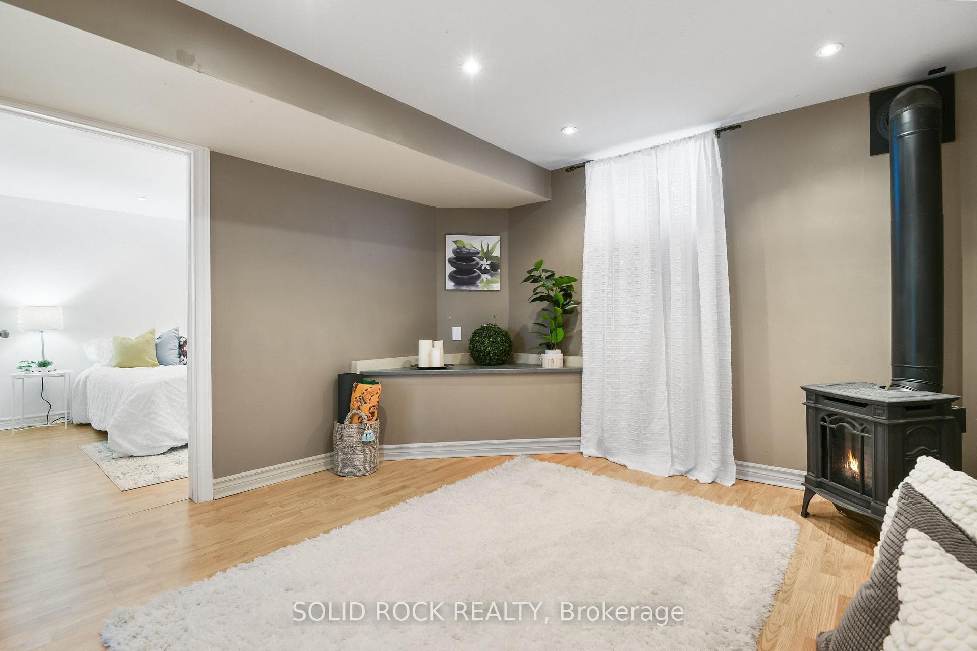 254 GORE Street photo 27