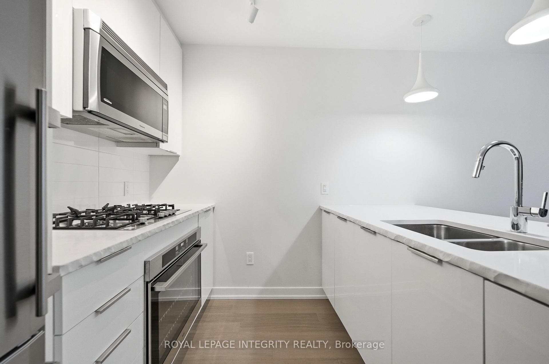 530 De Mazenod Avenue Unit 612 photo 10