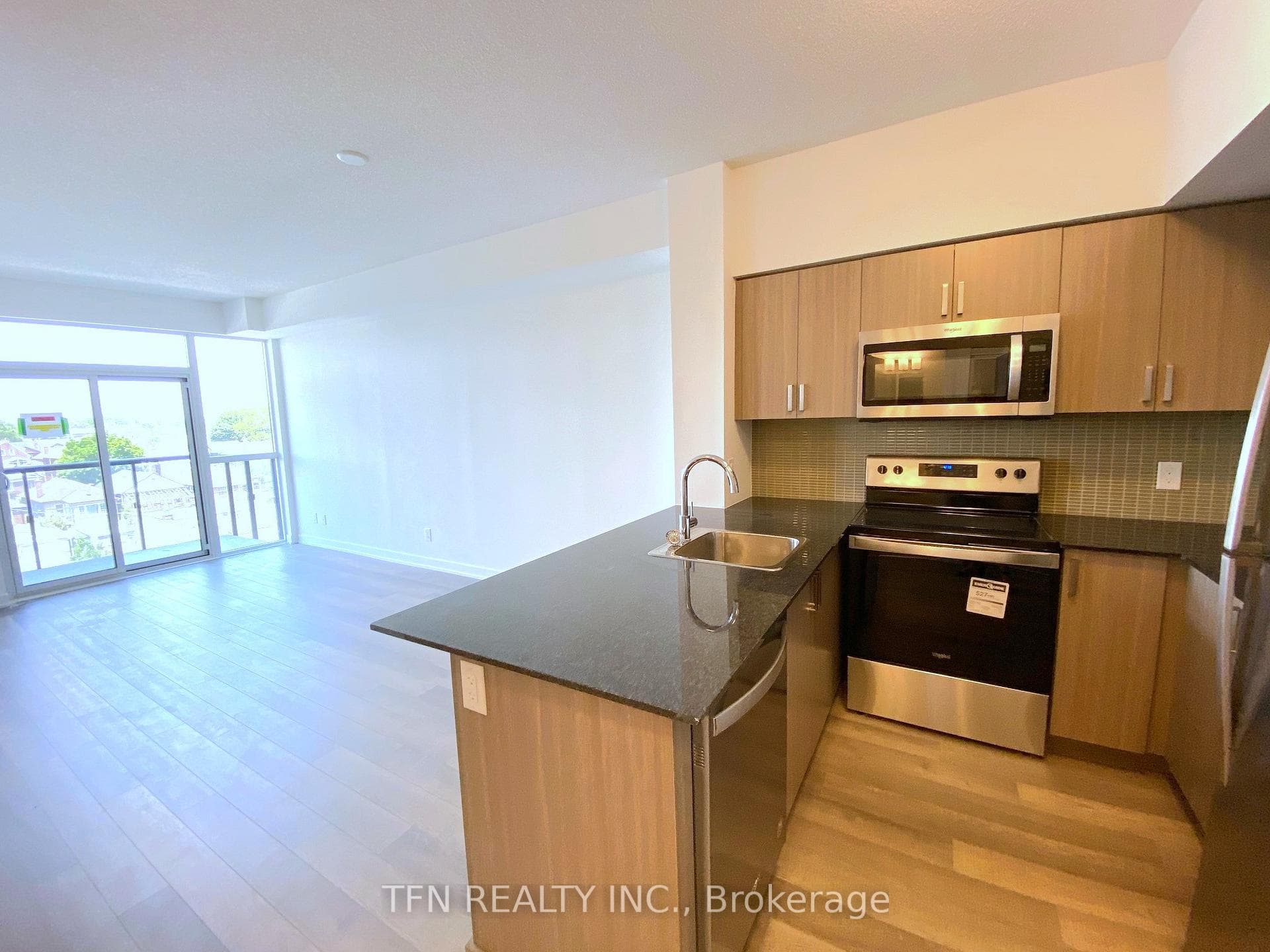 1603 Eglinton Avenue Unit 413 photo 2