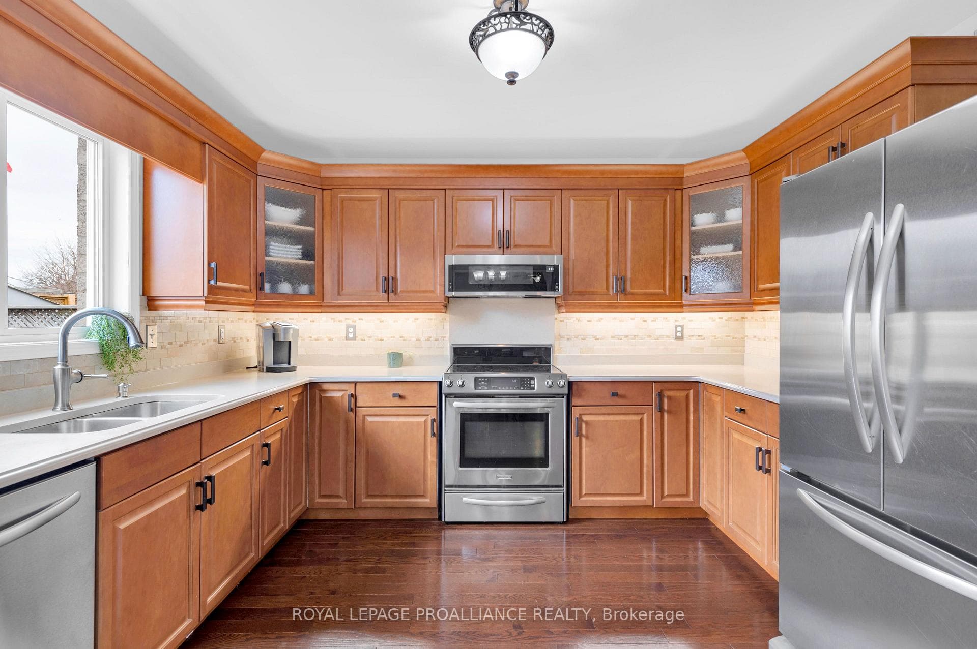 91 Hickory Grove photo 16