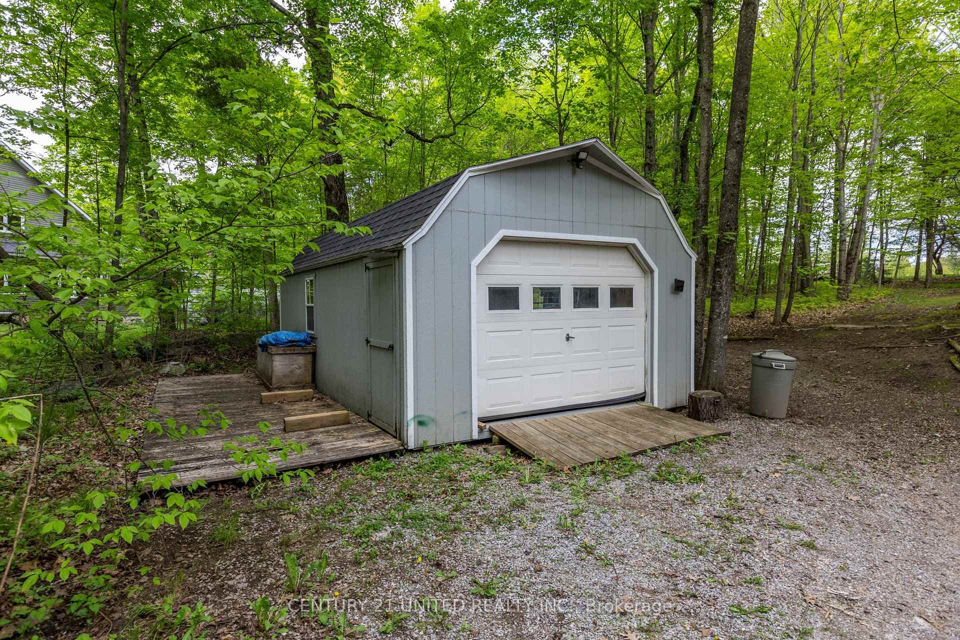 2125 Mccrackens Landing Road photo 3