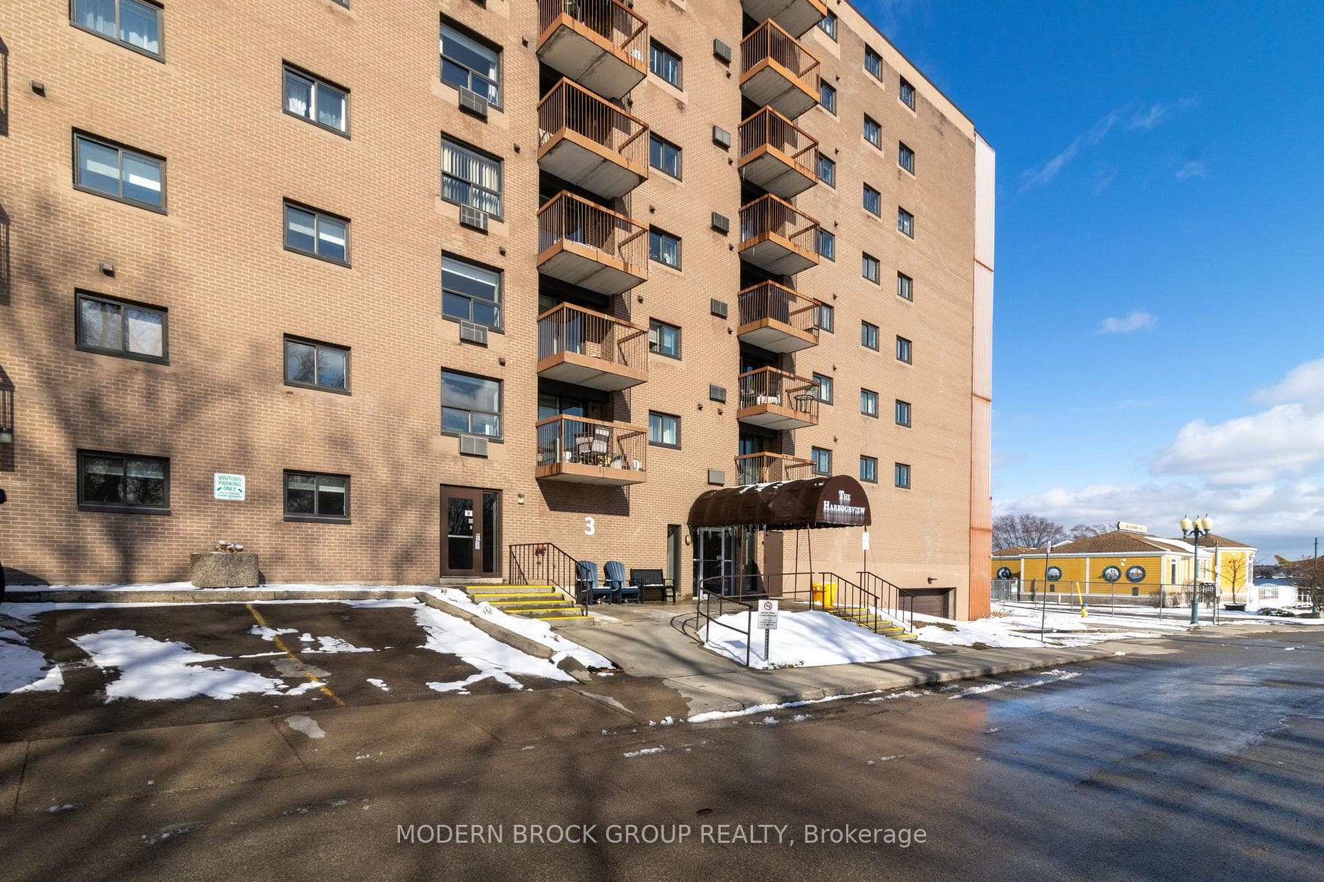 3 Apple Street Unit 703 photo 2