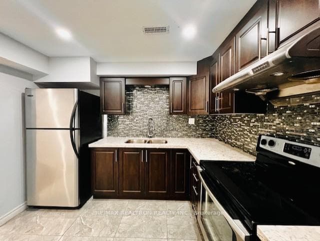 77 Gillett Drive photo 4