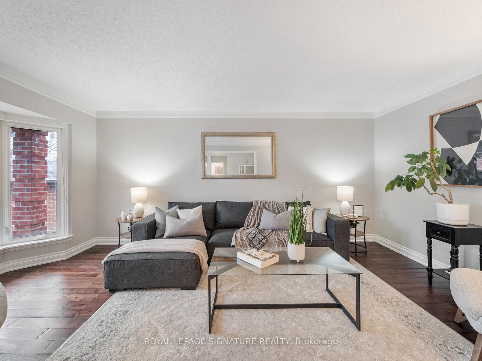 550 Barry Drive photo 4