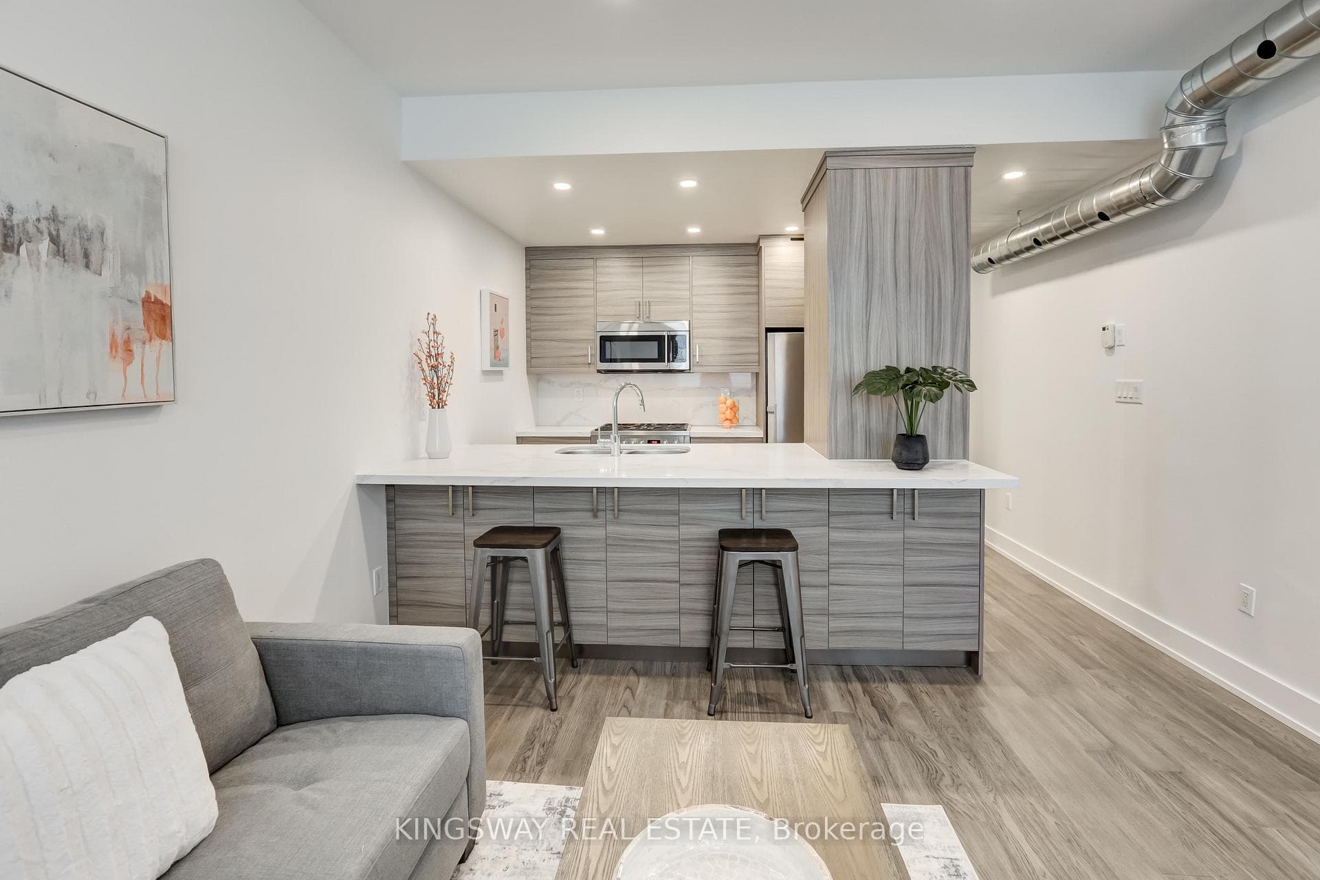307 Gilmour Avenue photo 5