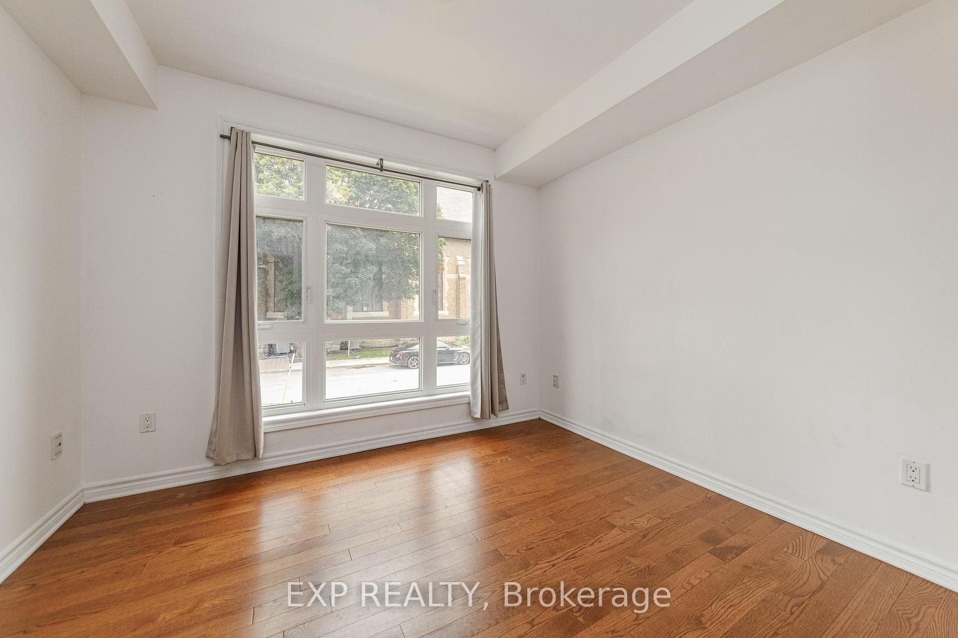429 Kent Street Unit 221 photo 14