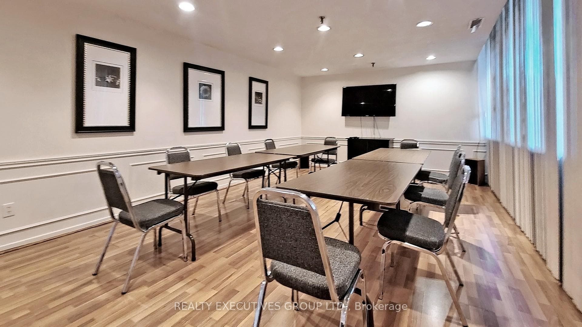 8111 Yonge Street Unit 1502 photo 33