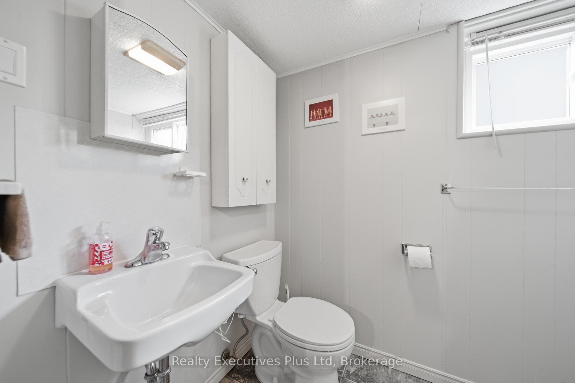 82 Cassino Avenue photo 30