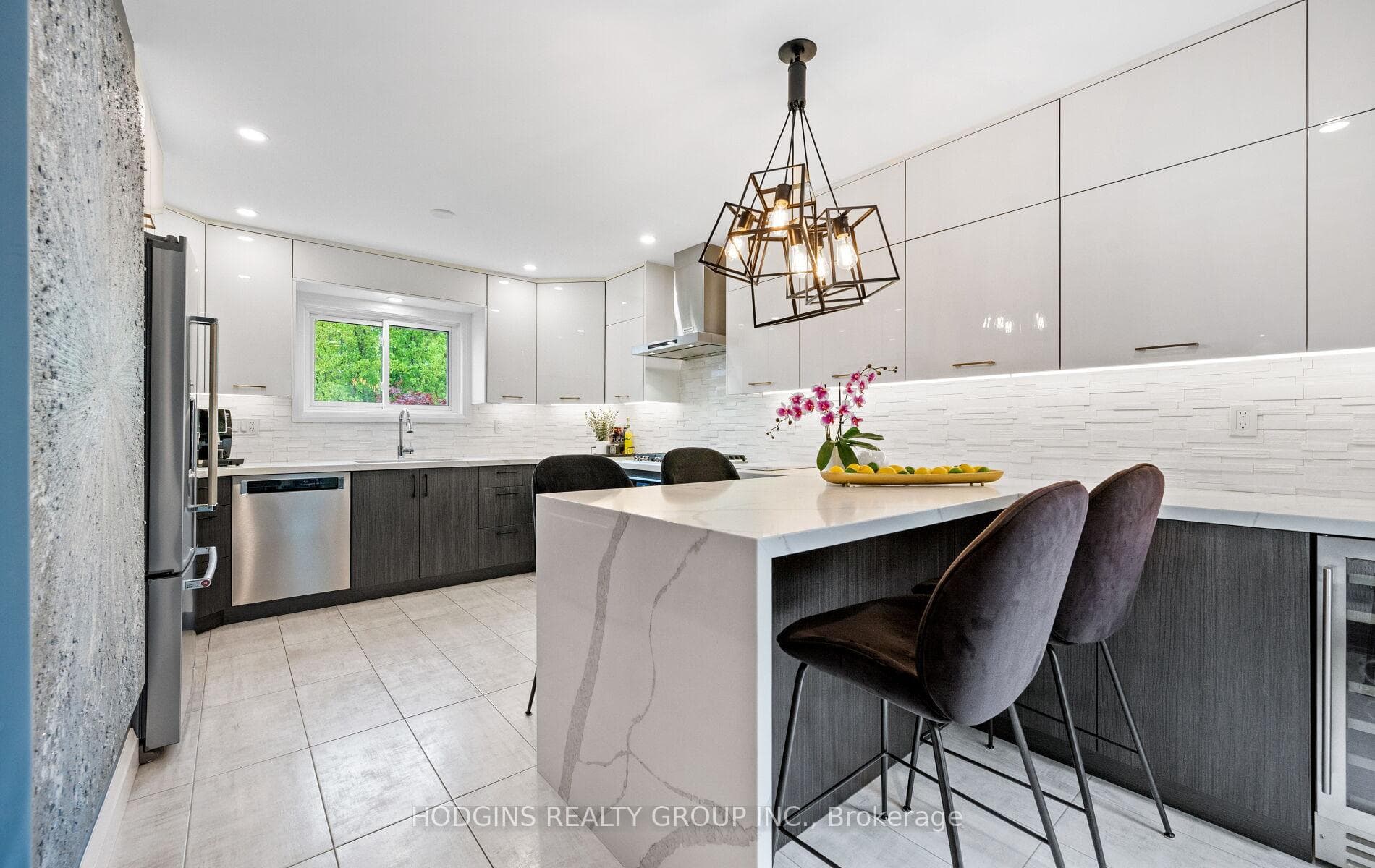 1644 Casablanca Circle photo 4