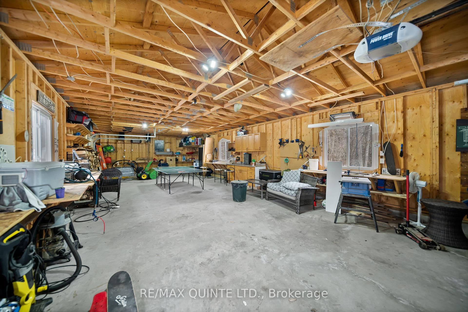 203 Jarvis Road photo 32