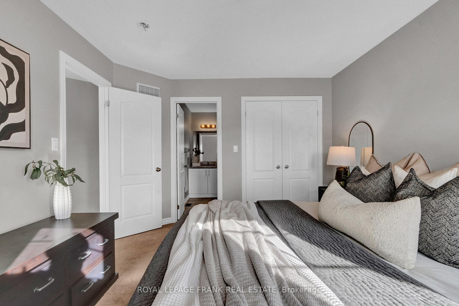 78 Streathern Way photo 16
