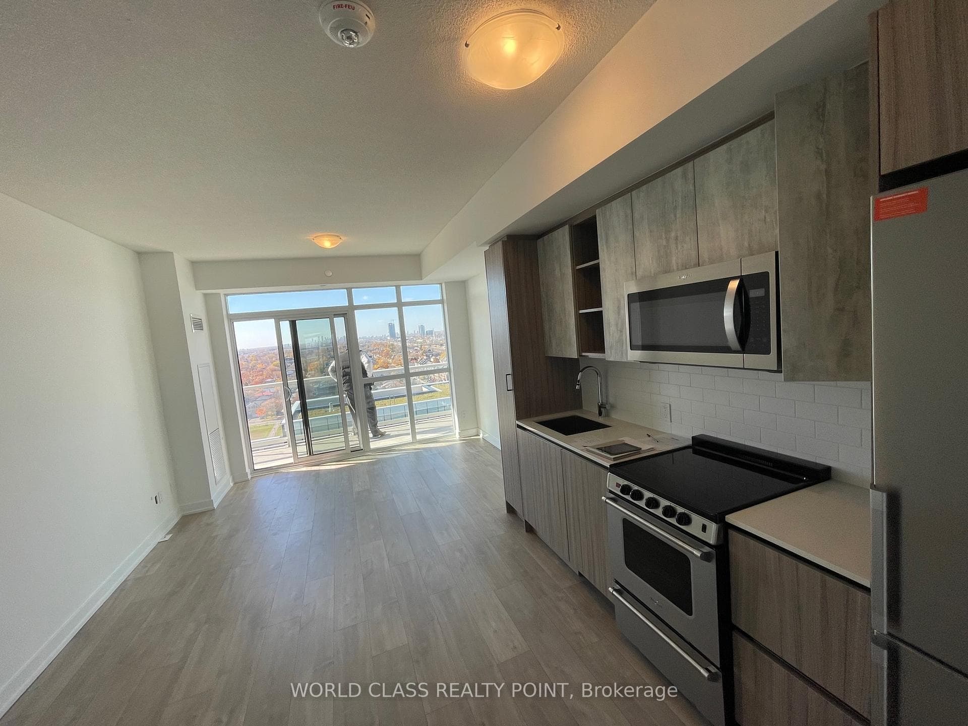 251 Manitoba Street Unit 1609 photo 4