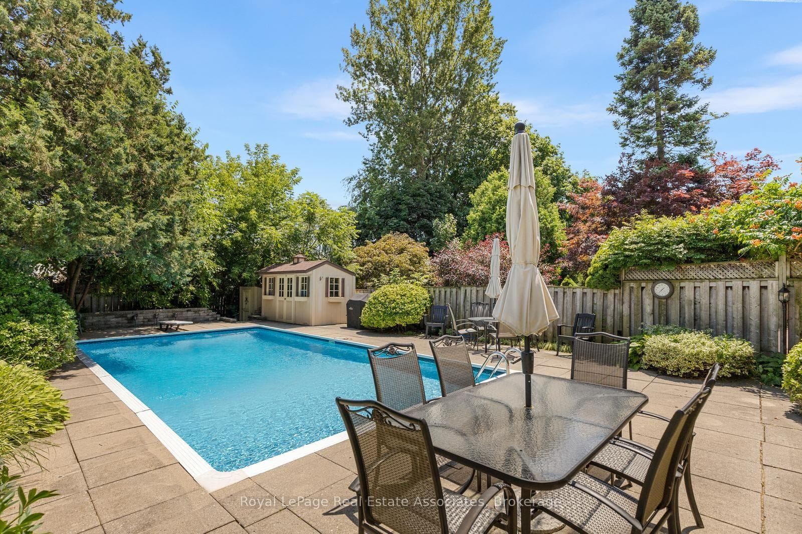 572 Tedwyn Drive photo 36