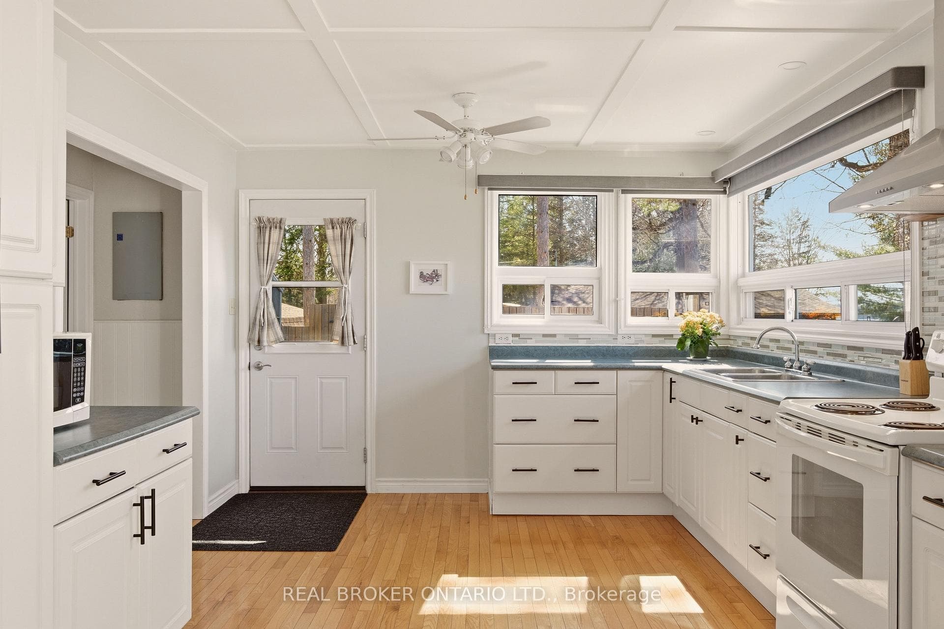 84 Leeder Cottage Road photo 14