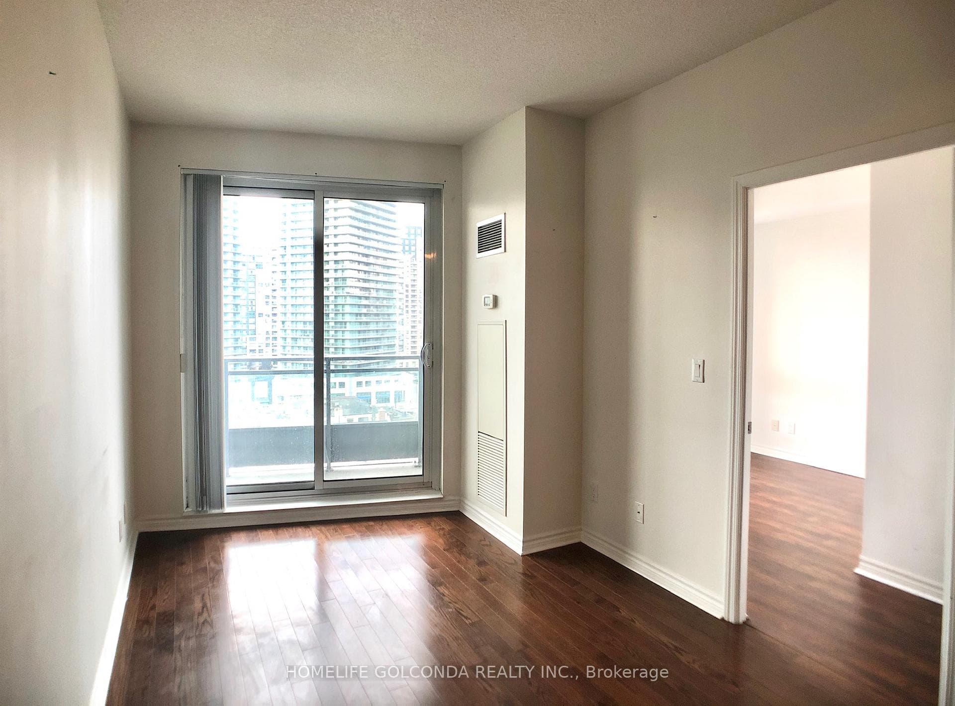 18 Holmes Avenue Unit 909 photo 1