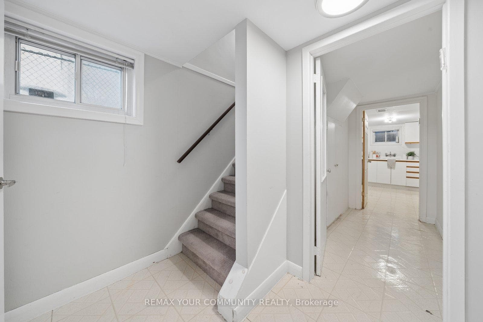 19 Newbury Lane photo 25