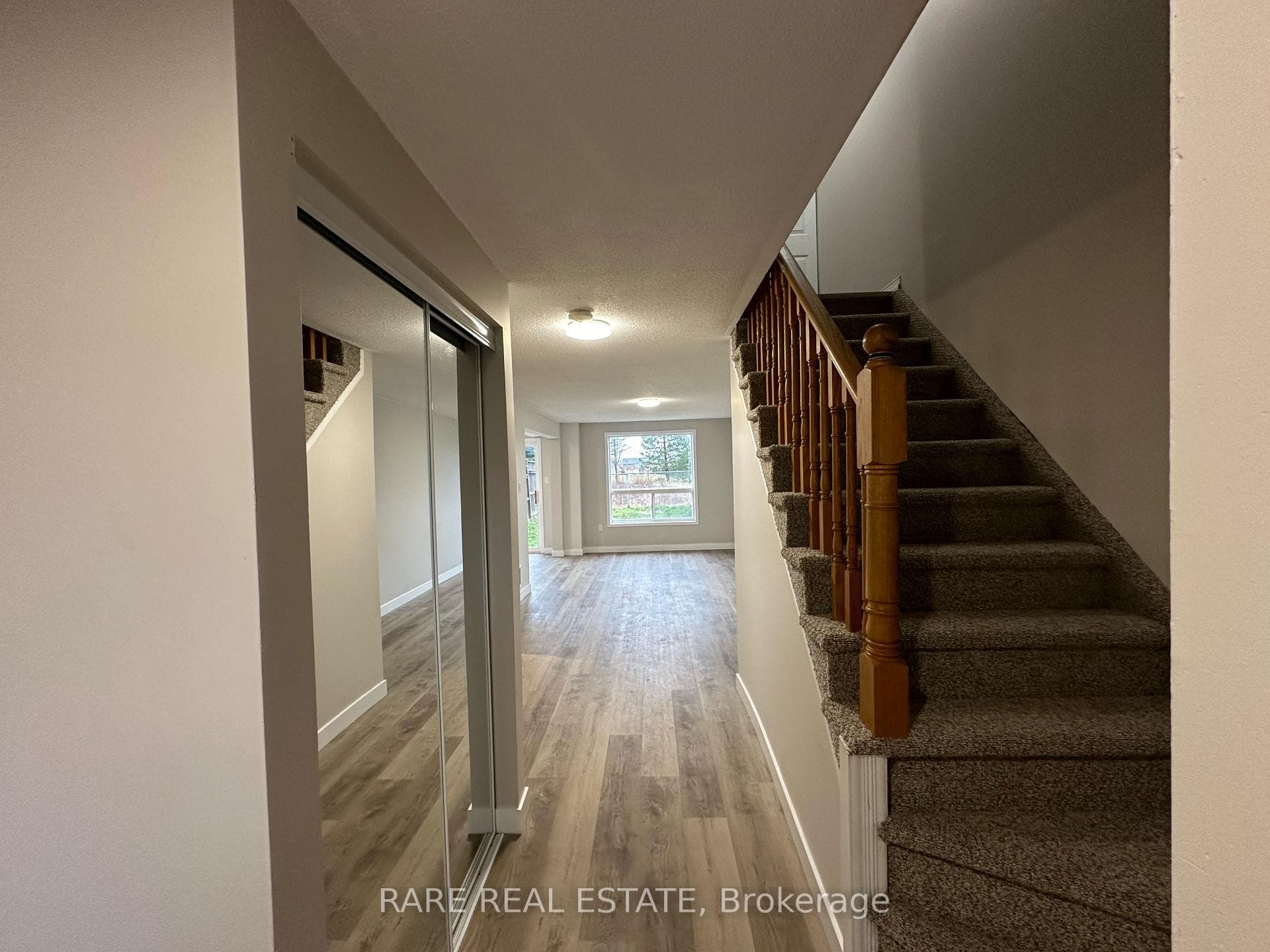 253 Dunsmore Lane photo 8