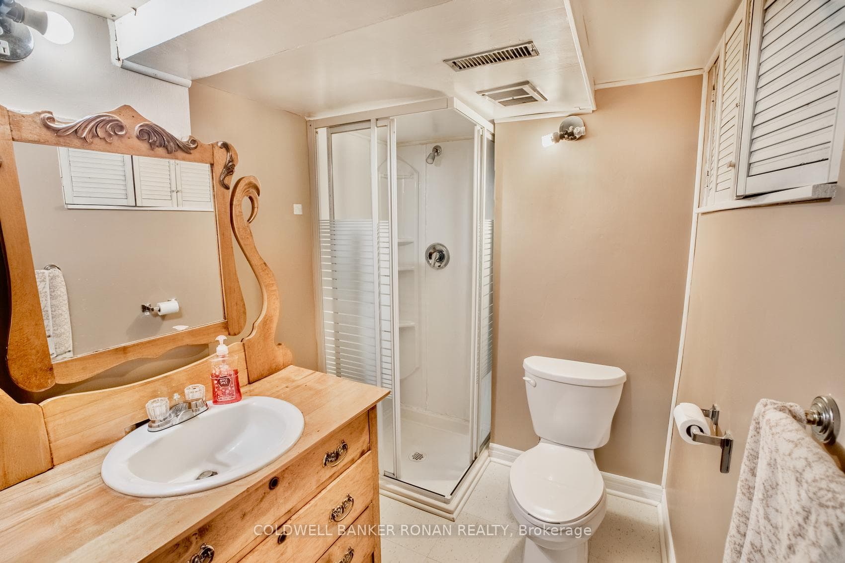 1 Colbeck Crescent photo 20