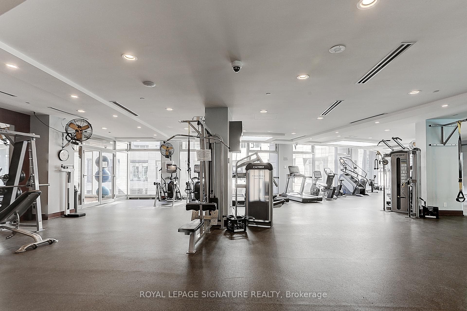 2181 Yonge Street Unit 1601 photo 28