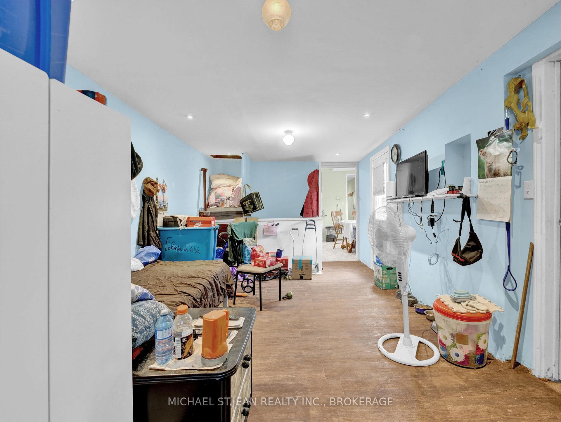 110 Emerald Street photo 19
