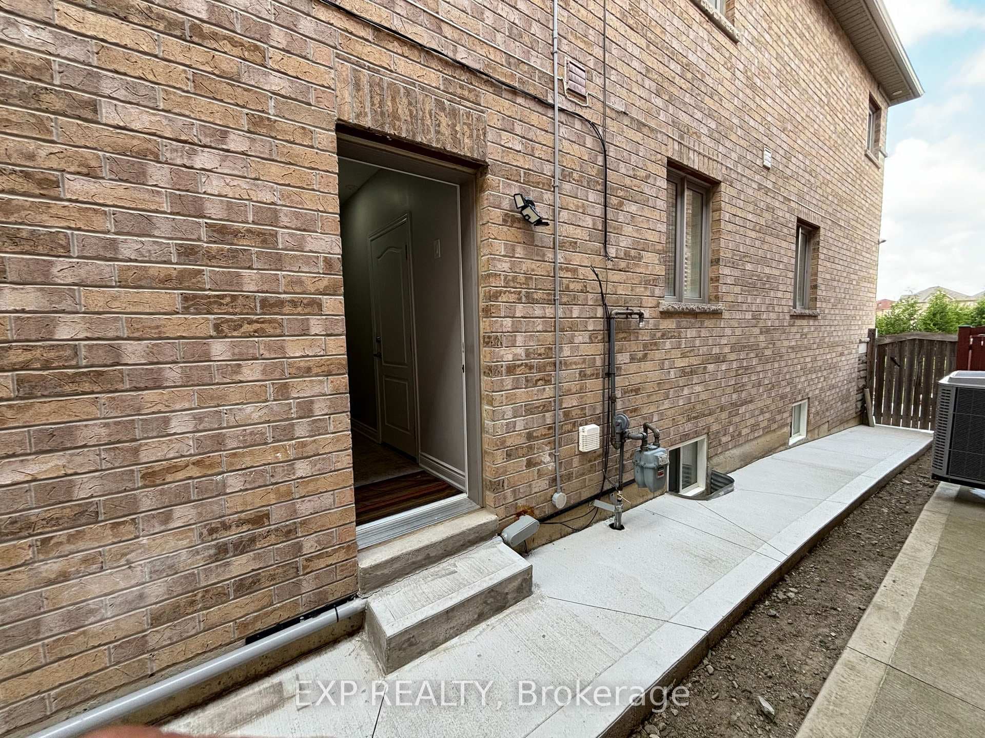 69 Gardenbrooke Trail photo 13