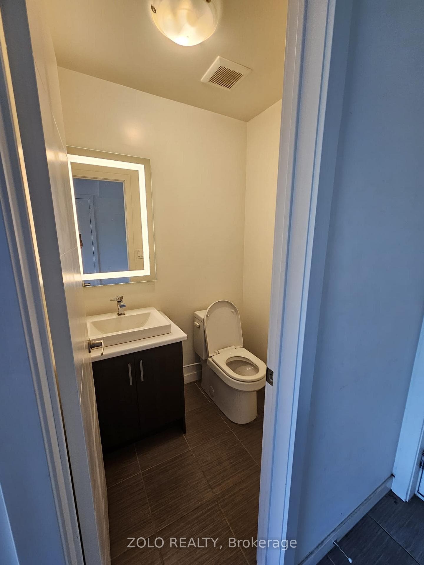 369 Essa Road Unit 96 photo 3