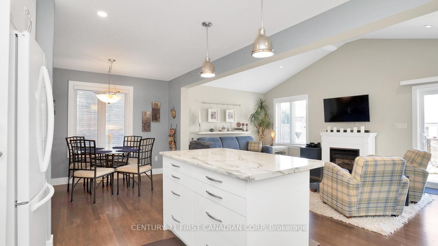 1863 Reilly Walk photo 13