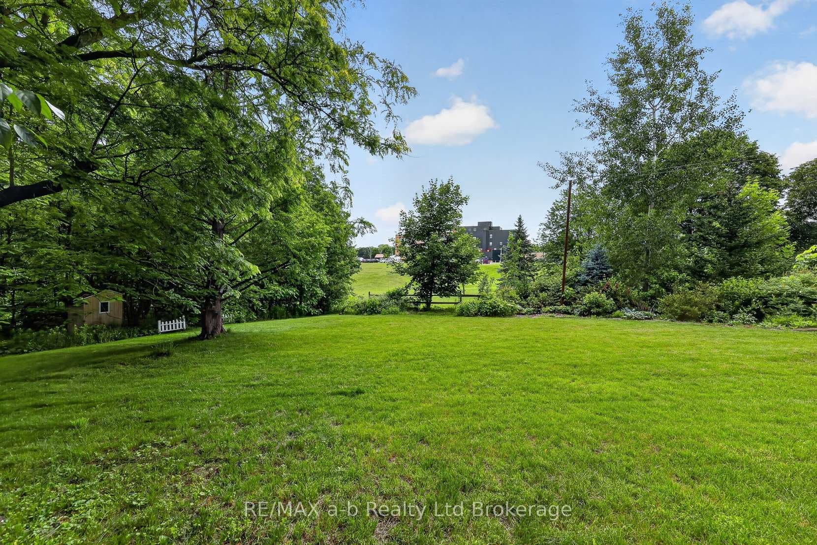 301 Thames Street photo 29