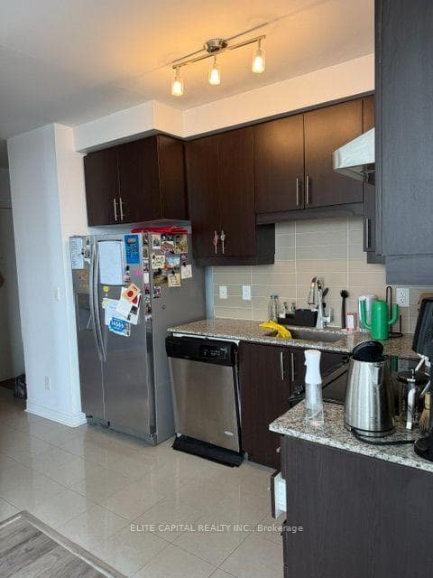 2756 OLD LESLIE Street Unit 1116 photo 5