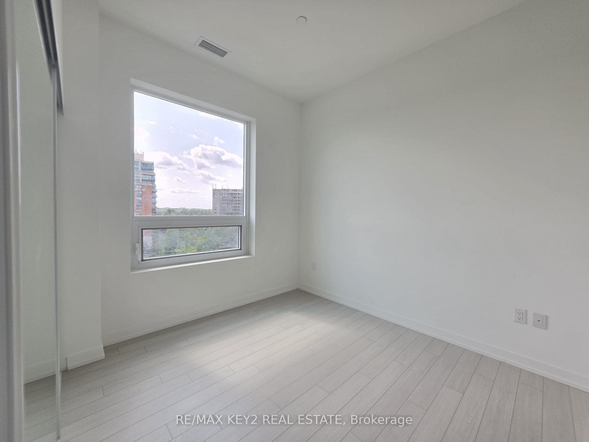 4010 Eglinton Avenue Unit 706 photo 7