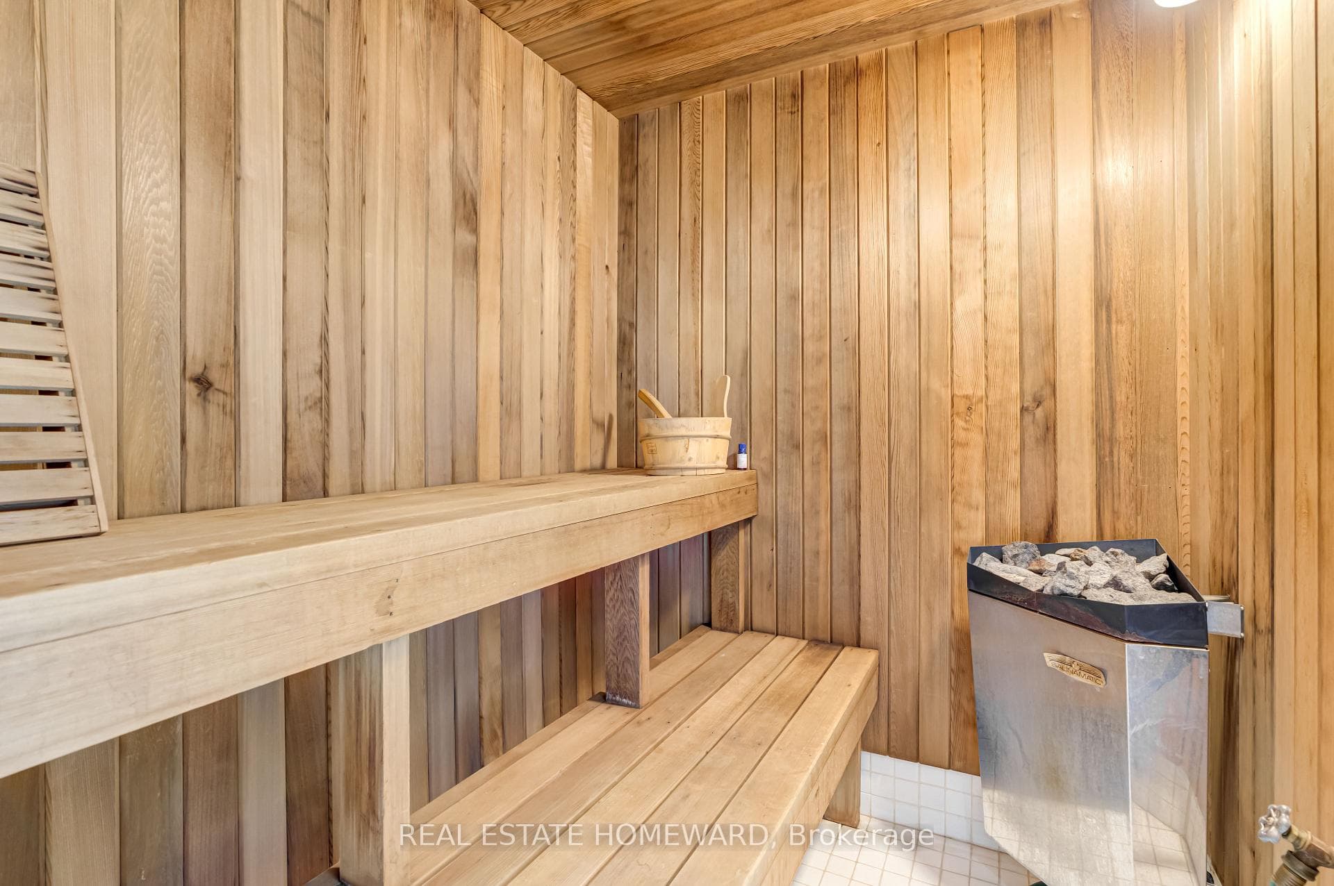 334 Keewatin Avenue photo 33
