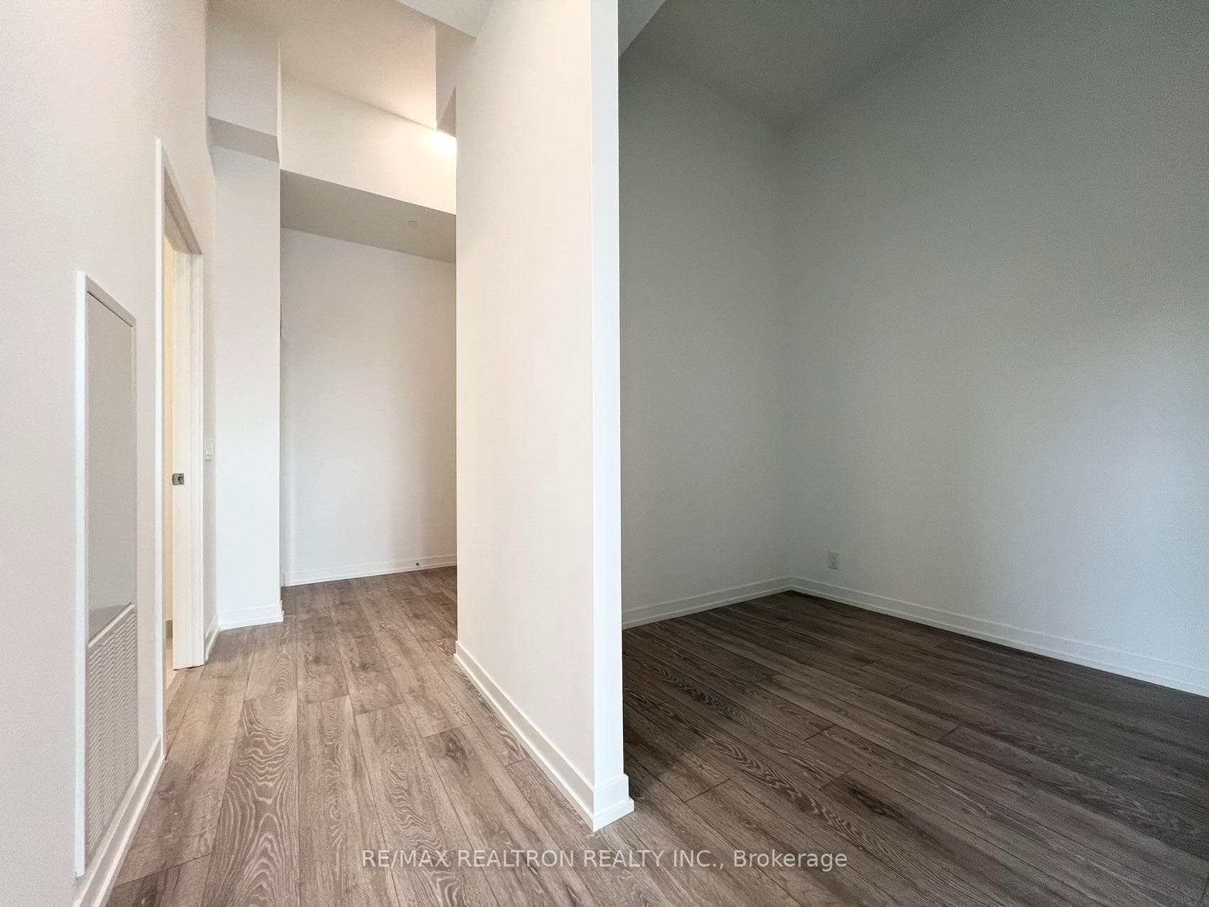 2020 Bathurst Street Unit 207 photo 33
