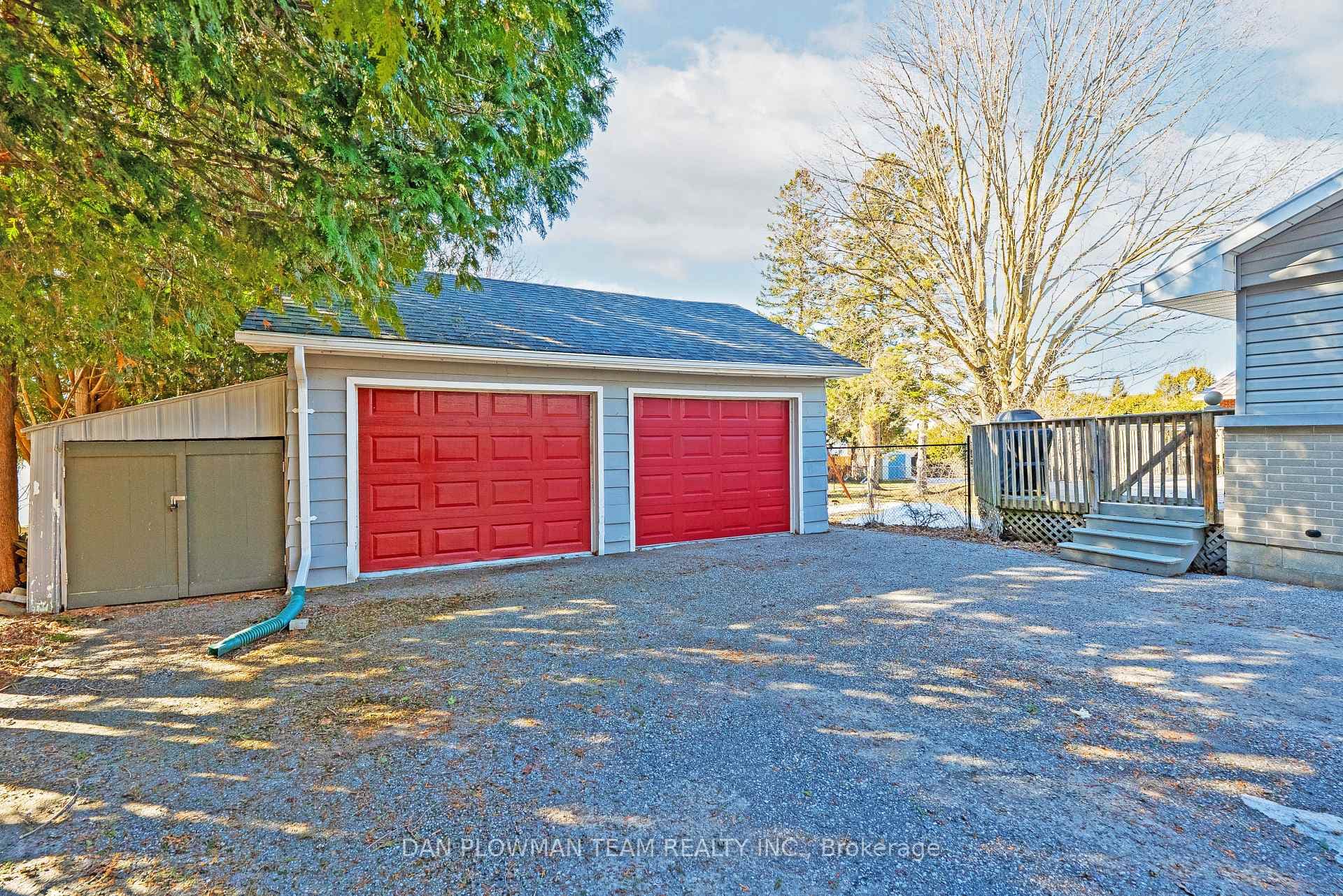 94 Union Avenue photo 5