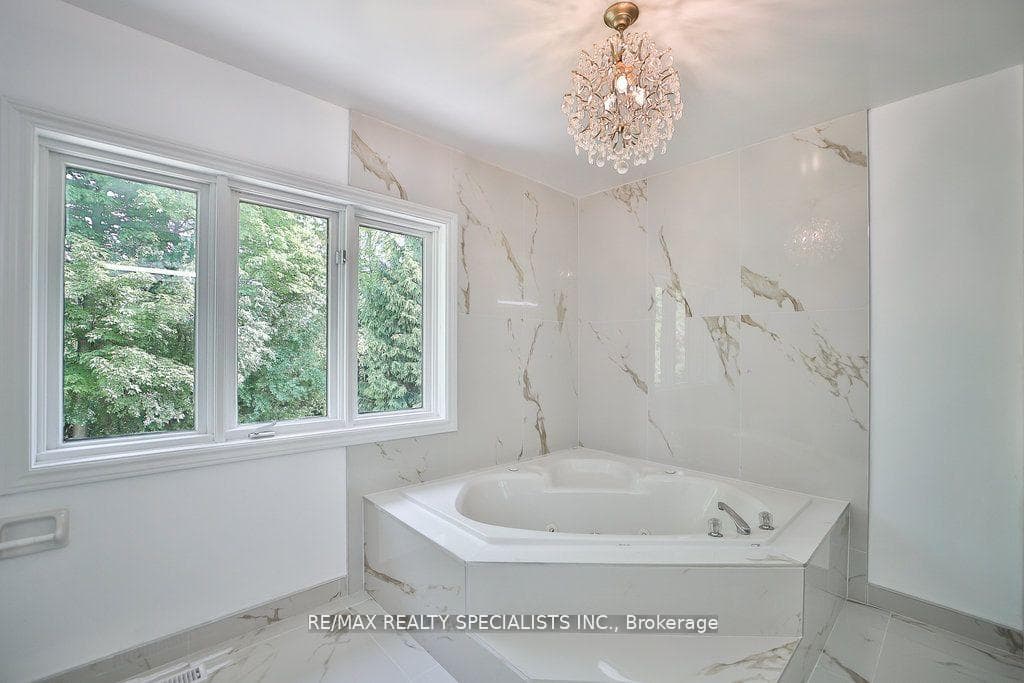 95 Luba Avenue photo 36