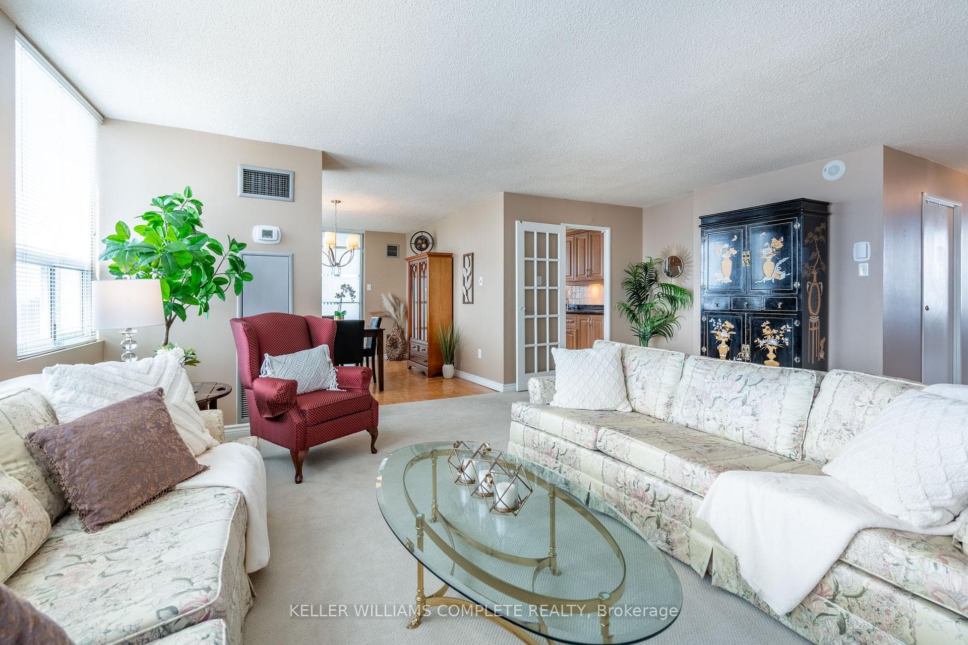 3650 Kaneff Crescent Unit 2907 photo 9