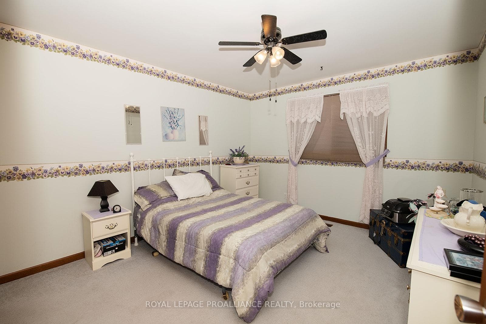 9 Jeanette Place photo 11