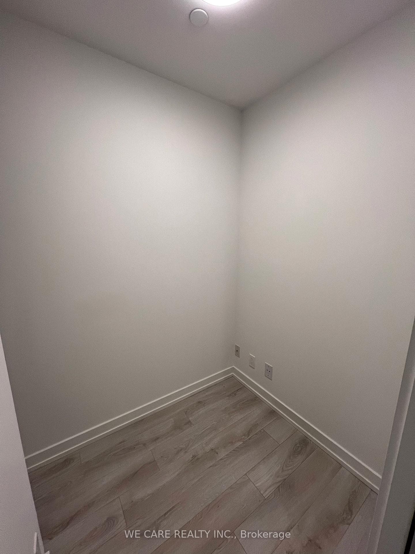 33 Helendale Avenue Unit 1407 photo 4