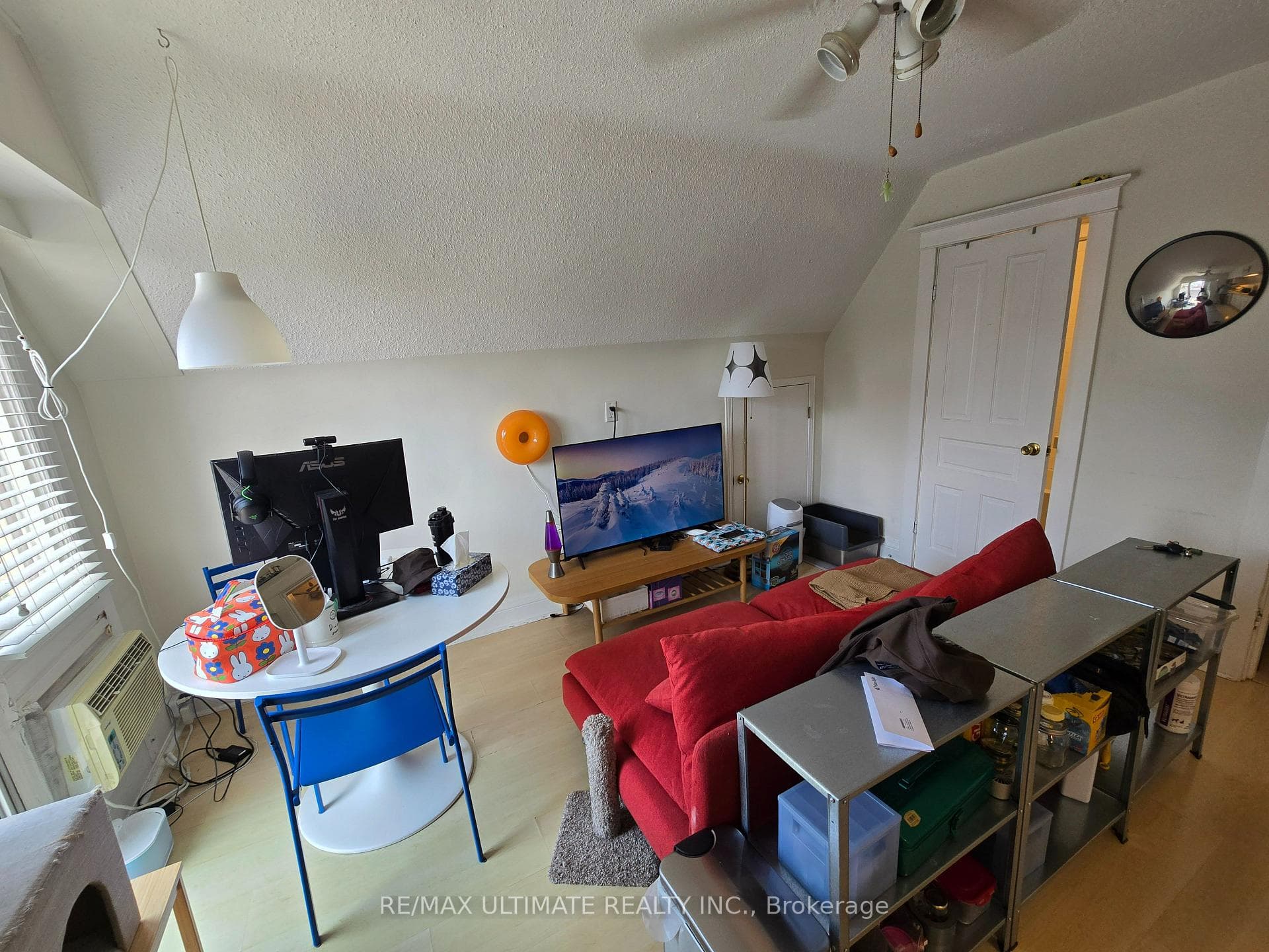 394 Sunnyside Avenue Unit 4 photo 3