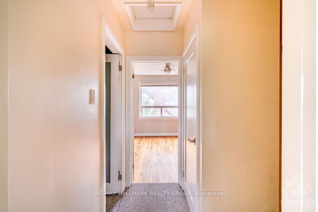 2042 HONEYWELL Avenue photo 13