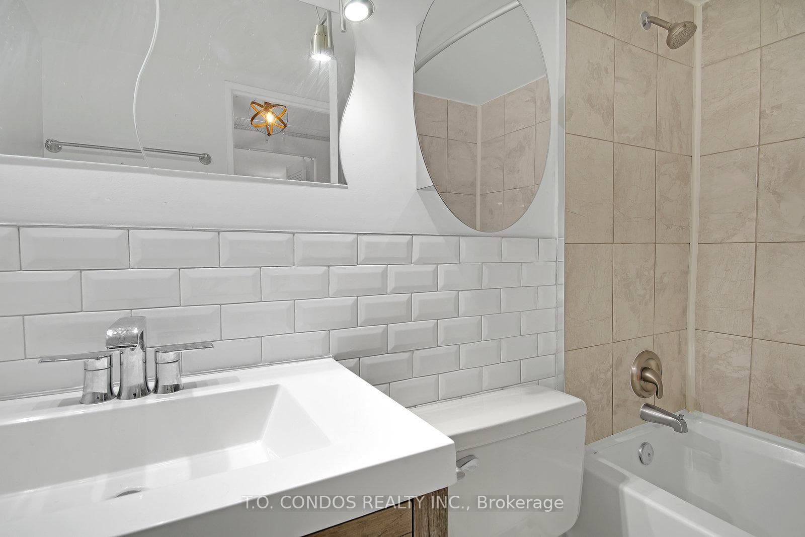 33 Harbour Square Unit 839 photo 35