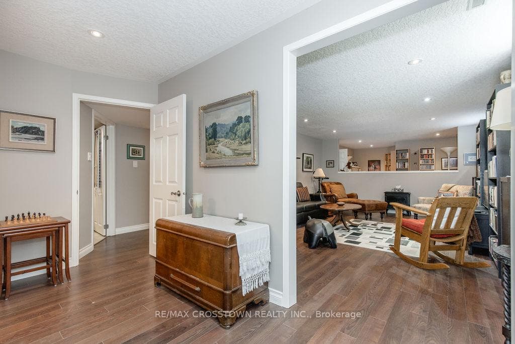 57 FOREST DALE Drive photo 34
