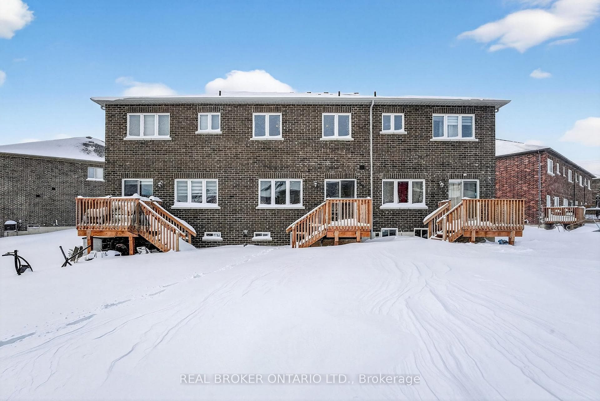 45 Sapphire Way photo 38