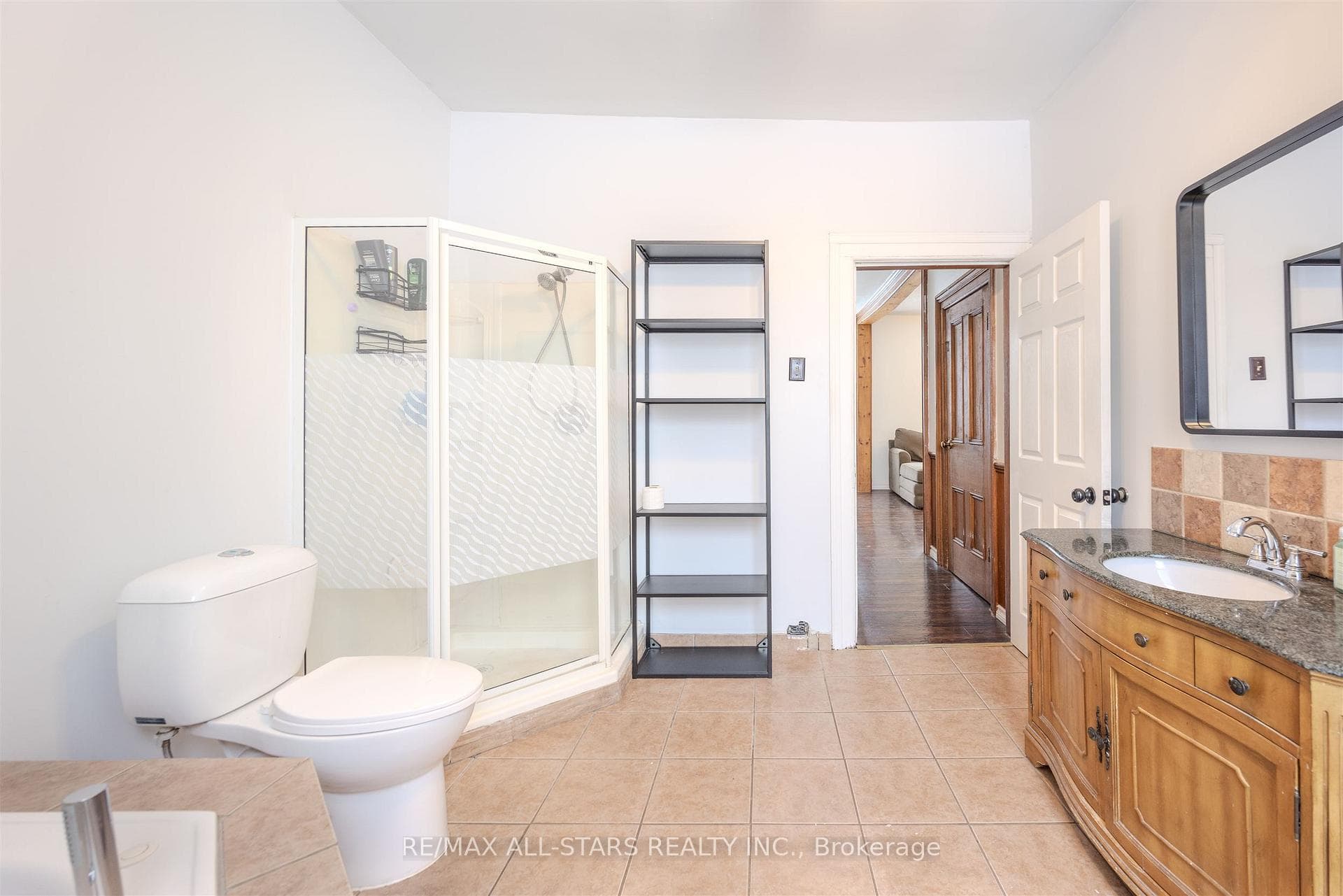 21 Albert Street photo 36