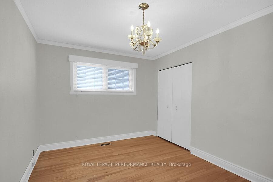 34 Hilliard Avenue photo 24