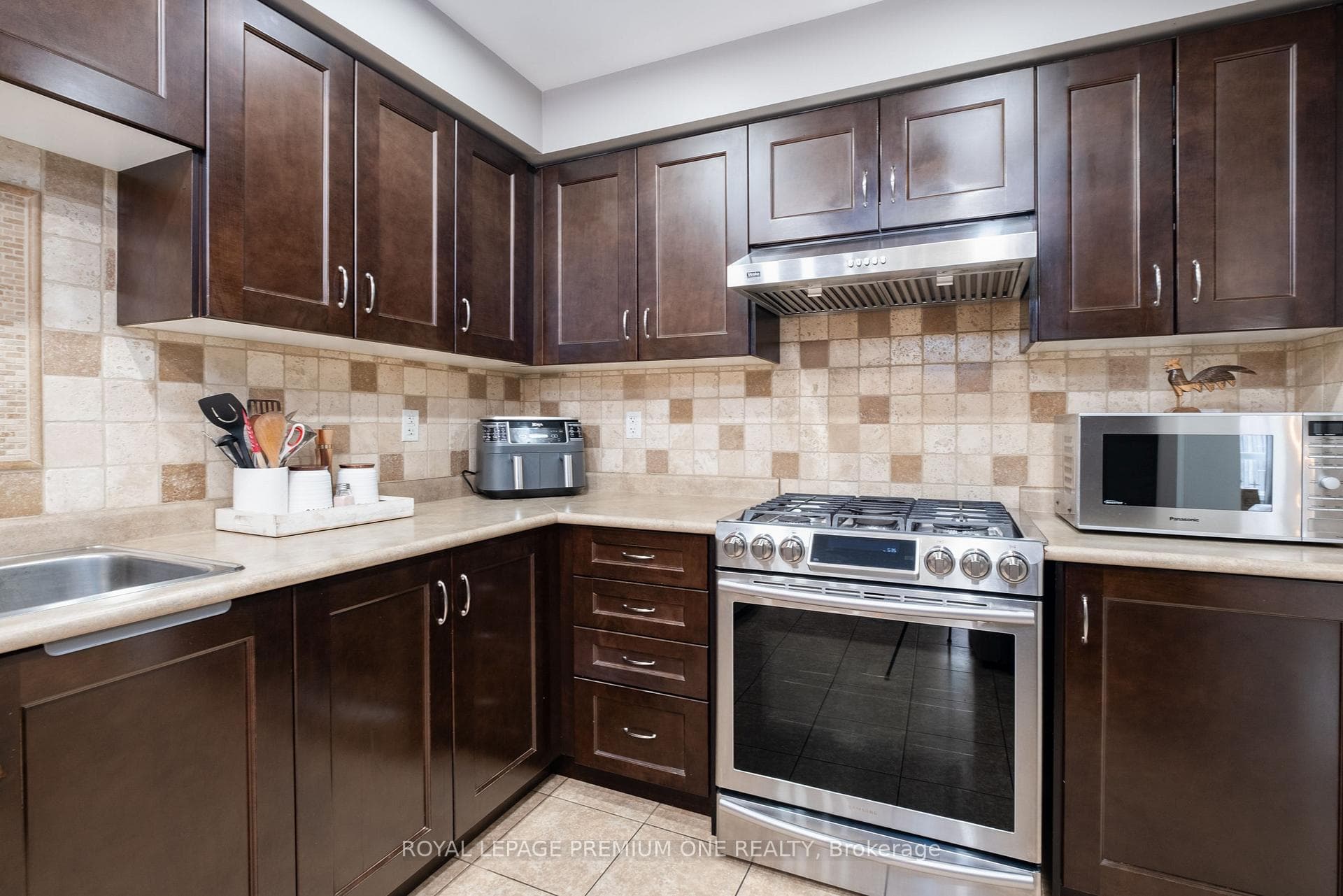 24 Nutwood Way photo 17