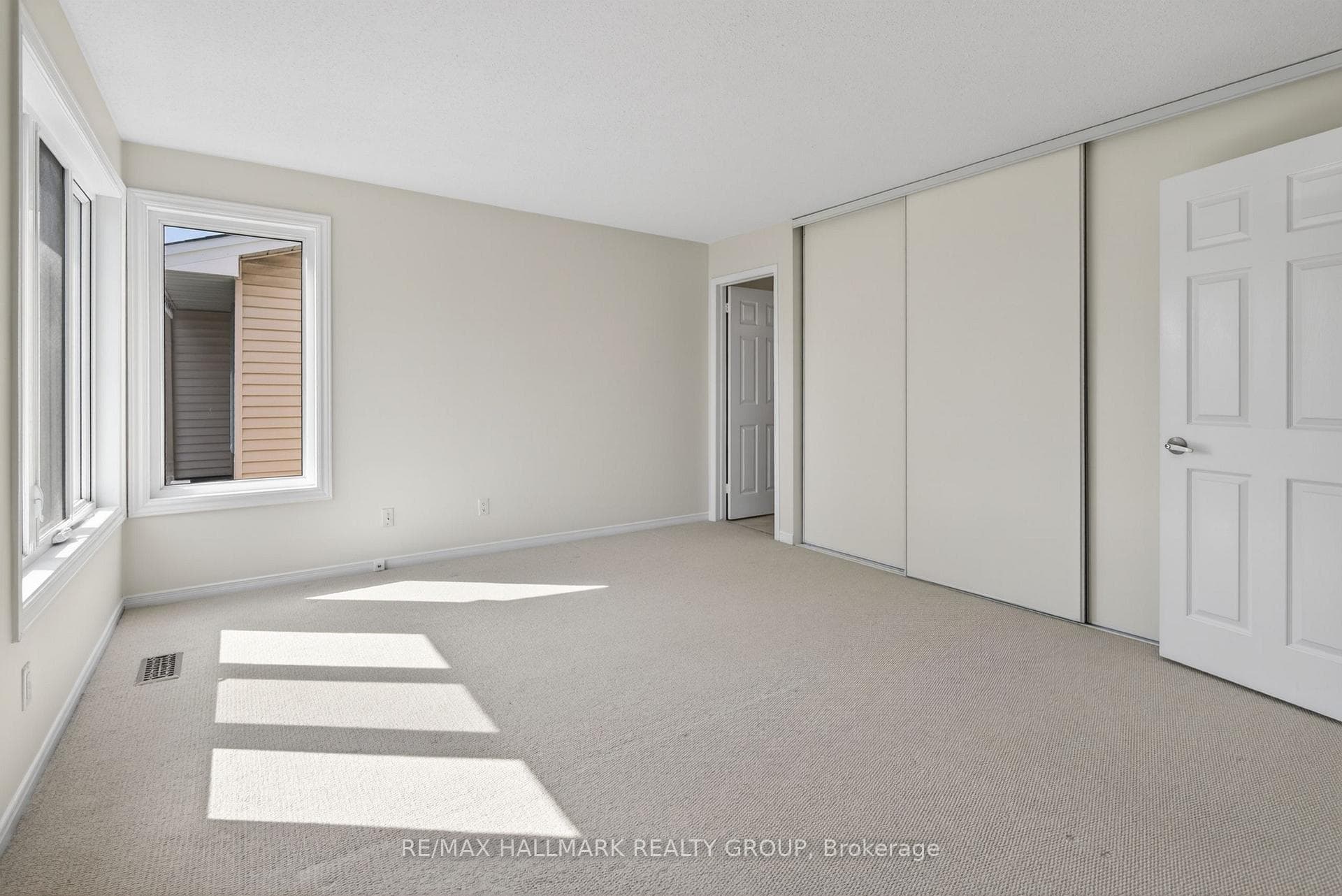 463 Princess Louise Drive photo 24